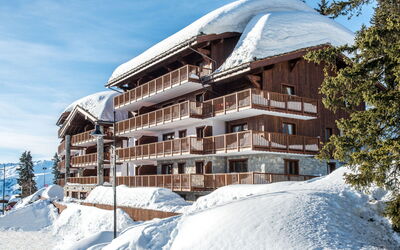 Cgh Rés Chalet les Marmottons 604.2: Sky, Building, Snow, Tree, Slope, Cloud, House, Residential Area, Plant, Facade
