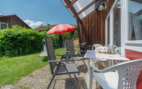 Zandt 604: Property, Furniture, Plant, Table, Shade, Outdoor Table, Outdoor Furniture, Chair, Umbrella, Sky