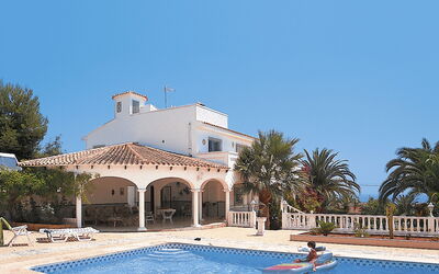 Altea 697: Water, Sky, Property, Plant, Swimming Pool, Azure, Tree, Leisure, Real Estate, Resort Town