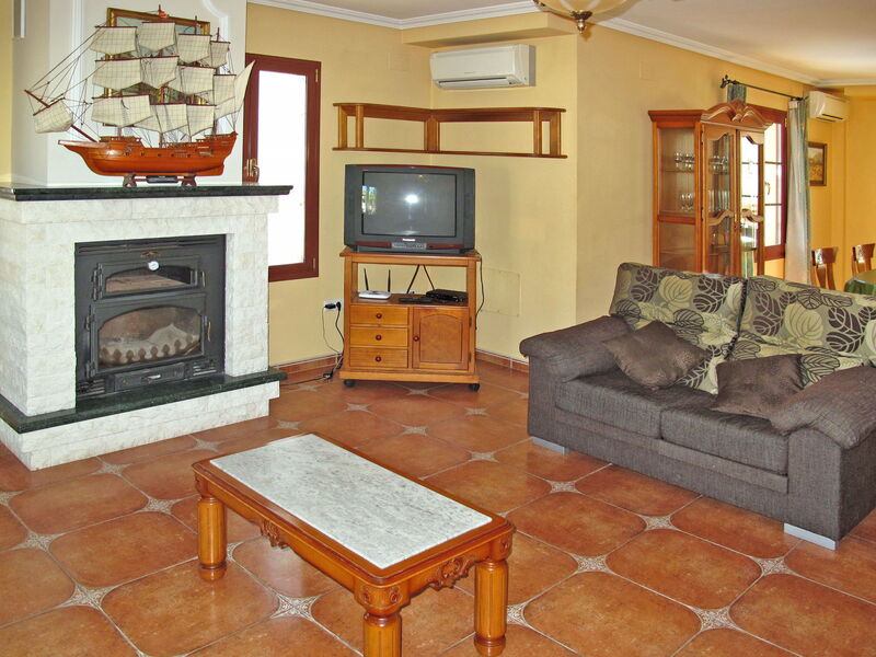 Accommodation:&nbsp;Sunshine 697.2