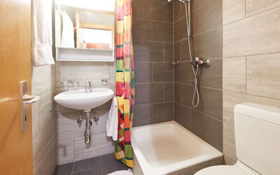 Accommodation:&nbsp;Hameau D001 631.8