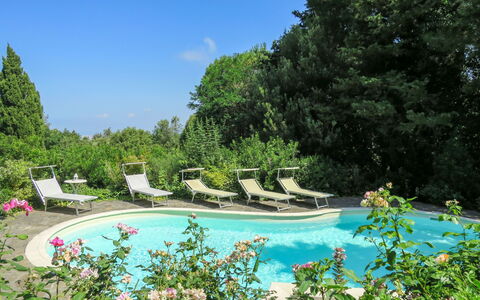 La Casa Vivente: Nature, Natural Landscape, Swimming Pool, Vegetation, Nature Reserve, Water, Botany, Leisure, Tree, Vacation