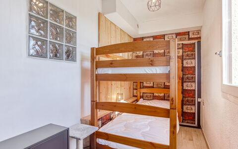 La Sableyre: Building, Property, Furniture, Window, Comfort, Wood, House, Drawer, Interior Design, Cabinetry