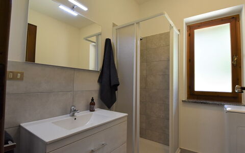 Fenis 300: Bathroom, Room, Bathroom Cabinet, Property, Bathroom Accessory, Sink, Plumbing Fixture, Bathroom Sink, Tap, Wall