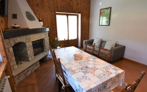 Fenis 300: Room, Property, Furniture, Floor, Building, Bedroom, Hardwood, Interior Design, House, Real Estate