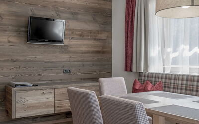 Accommodation:&nbsp;Melisande 2 751.2