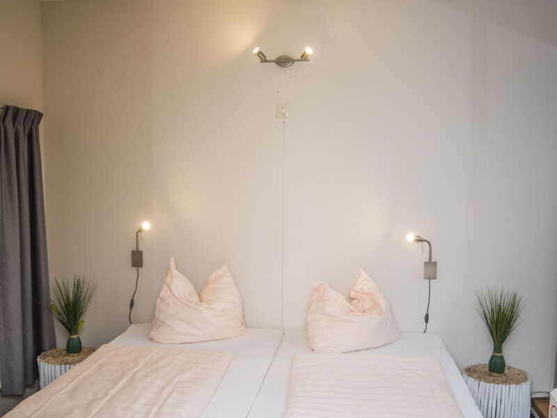 Accommodation:&nbsp;Hambachtal 103.9
