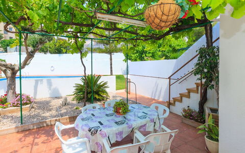Katy: Property, Real Estate, House, Room, Building, Table, Tree, Vacation, Plant, Apartment