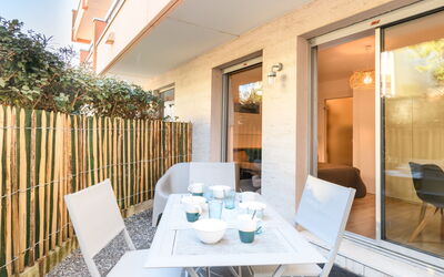 Accommodation:&nbsp;Le Galion 577.2