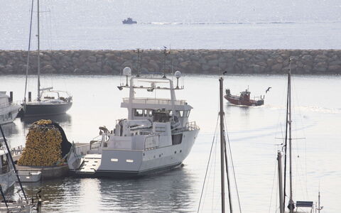 Ibis: Water, Boat, Vehicle, Watercraft, Lake, Boats And Boating--Equipment And Supplies, Waterway, Ship, Calm, Dock
