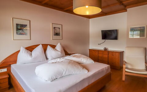 Radstadt 200: Bedroom, Bed, Room, Furniture, Property, Bed Frame, Bed Sheet, Bedding, Interior Design, Mattress