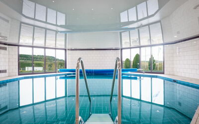 Gerolstein 200: Water, Building, Property, Swimming Pool, Azure, House, Architecture, Shade, Leisure, Window