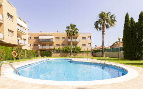 Mas de Clariana: Swimming Pool, Property, Building, Real Estate, Residential Area, Resort, House, Home, Leisure, Apartment