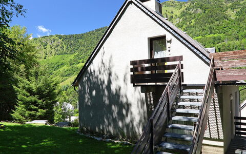 Les Marmottes: Building, Plant, Sky, Tree, House, Slope, Wood, Cottage, Stairs, Grass