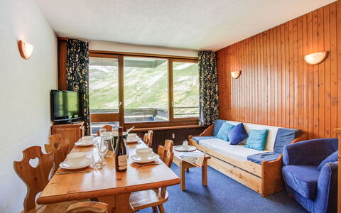 Tignes 336: Room, Property, Furniture, Building, Interior Design, Living Room, Table, House, Real Estate, Architecture