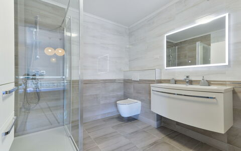 East: Plumbing Fixture, Window, Tap, Bathroom, Building, Shower Door, Shower, Interior Design, Flooring
