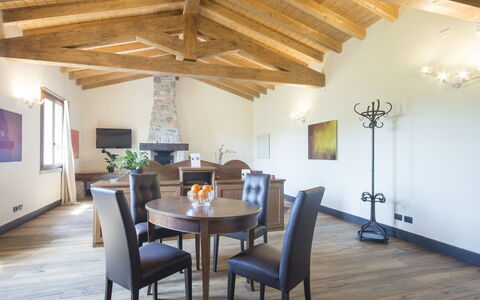 Agr. Castello della Mugazzena: Ceiling, Room, Property, Interior Design, Dining Room, Building, Furniture, Floor, Wood Flooring, Beam