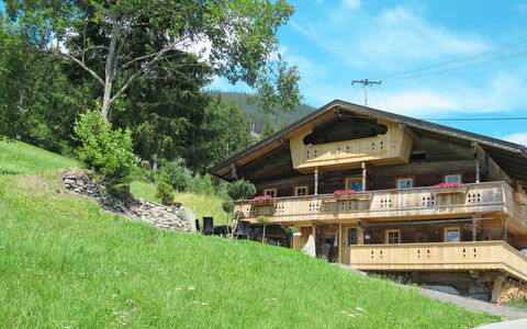 Alm Chalet: Sky, Plant, Cloud, Building, Tree, Natural Landscape, Land Lot, House, Slope, Wood