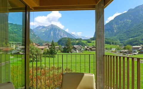 Meiringen 9000: Mountain Range, Valley, Eco Hotel, Chair, Resort, Balcony, Lawn, Alps, Wood Stain, Villa