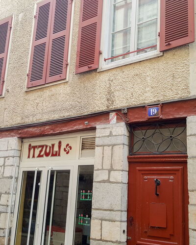 Casa Itzuli: Window, Property, Building, Door, Neighbourhood, Brick, Facade, Real Estate, Brickwork