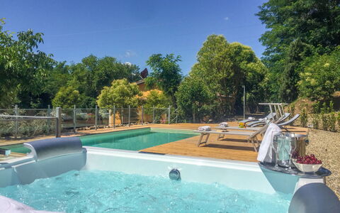 Villa Lavinia: Swimming Pool, Property, Real Estate, Leisure, Backyard, Water, Home, House, Estate, Building
