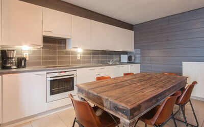 Accommodation:&nbsp;The Horseshoe with Parking 310.1