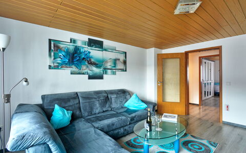Accommodation:&nbsp;Born 2 110.2