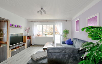 Accommodation:&nbsp;Born 1 110.1