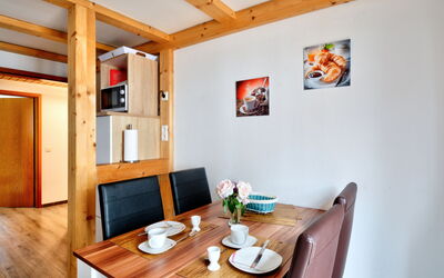 Accommodation:&nbsp;Born 2 110.2