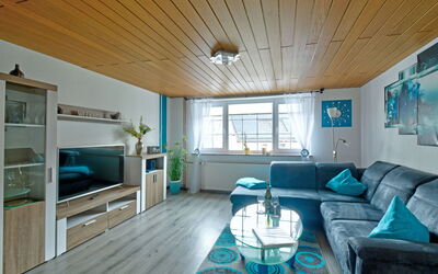 Accommodation:&nbsp;Born 2 110.2