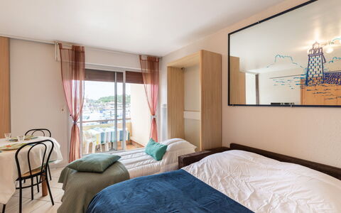 Capbreton 105: Furniture, Comfort, Azure, Building, Wood, Chair, Shade, Lamp, Bed Frame, Floor