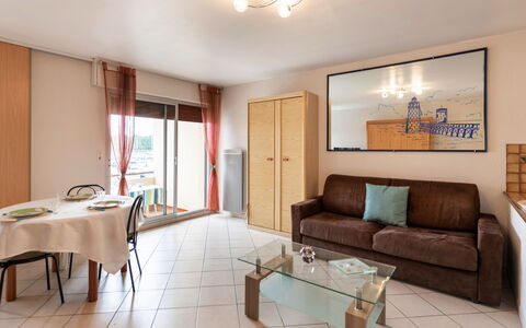Capbreton 105: Table, Furniture, Picture Frame, Property, Azure, Wood, Interior Design, Floor, Decoration, Flooring