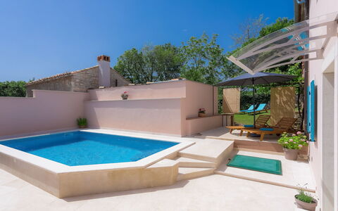 Mala Mare: Property, Swimming Pool, House, Real Estate, Building, Villa, Home, Architecture, Residential Area, Estate