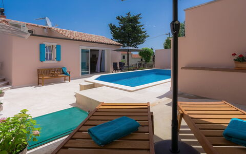 Mala Mare: Property, Building, House, Swimming Pool, Real Estate, Turquoise, Vacation, Room, Villa, Apartment