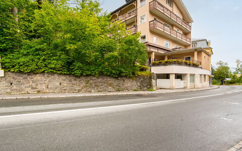 Bad Gastein 125: Residential Area, Town, Apartment, Home, Human Settlement, Suburb, Balcony, Condominium, Hotel