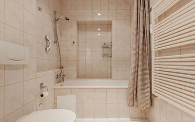 Accommodation:&nbsp;Susis 125.8