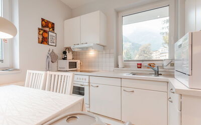 Accommodation:&nbsp;Susis 125.8