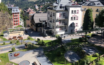 Bad Gastein 125: Building, Town, City, Urban Area, Neighbourhood, Residential Area, House, Apartment, Urban Design, Human Settlement