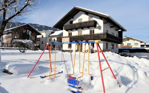 Sonnblick: Sky, Building, Snow, Slope, Wood, Tree, Freezing, Window, Recreation, House