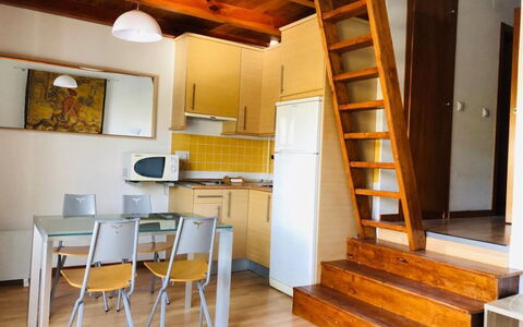 Bellevue: Room, Property, Building, Furniture, Interior Design, House, Loft, Floor, Ceiling, Beam