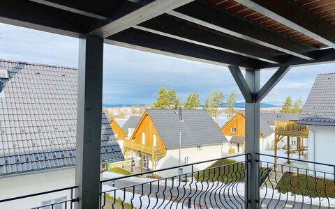 Accommodation:&nbsp;Lakeside Village 5 10.5