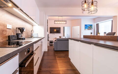 Accommodation:&nbsp;Lakeside Village 21 10.9