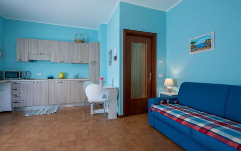 Les Maisons della Fattoria: Sky, Plant, Building, Daytime, Property, Window, Tree, Architecture, Urban Design, Leisure
