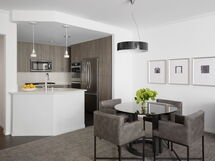 Accommodation:&nbsp;Aka Beverly Hills 1.6