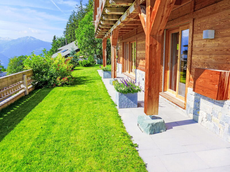 Accommodation:&nbsp;Chalet Astoria 6 643.2