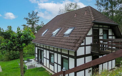 Frankenau 200: Cloud, Plant, Sky, Building, Window, Tree, House, Wood, Land Lot, Siding