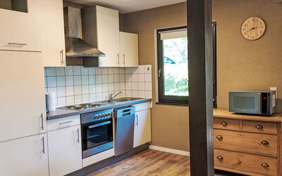 Accommodation:&nbsp;Sternberg 227 200.37