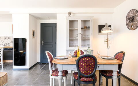 Aimé Bourdier: Table, Furniture, Property, Chair, Wood, Building, Interior Design, Flooring, Floor, Living Room
