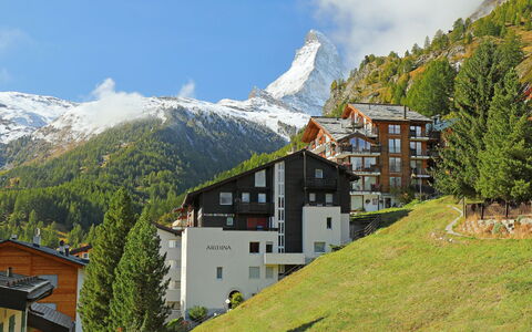 Armina: Home, Mountain Range, Hill Station, Alps, Summit, Glacial Landform, Ridge, Snow, Mountain Village