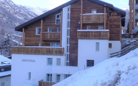 Armina: Mountain Village